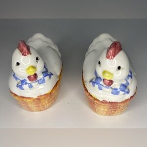 Pair of Chicks in Basket salt and Pepper Shakers